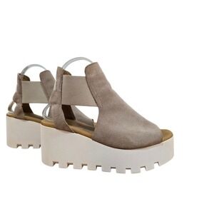 Vera Pelle Ethem Taupe Suede Platform Wedge Sandals size 8 Made in Italy Lug